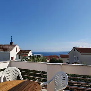 Apartment With Terace And Sea View Marica, Krk Town