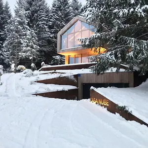Vila Casa Nube, Hlevci